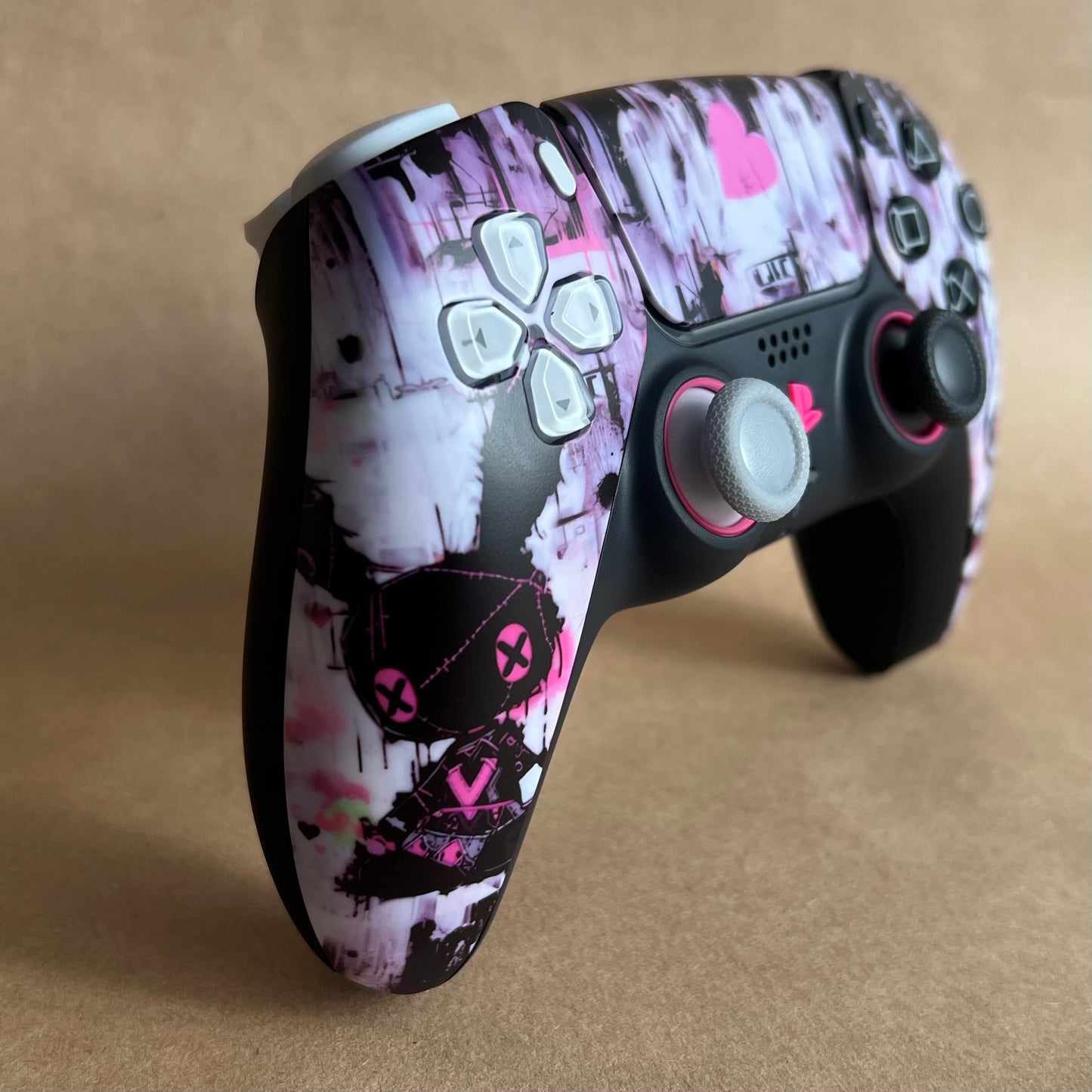 Custom PS5 Controller with Ginfull TMR joysticks - Punky Bunny