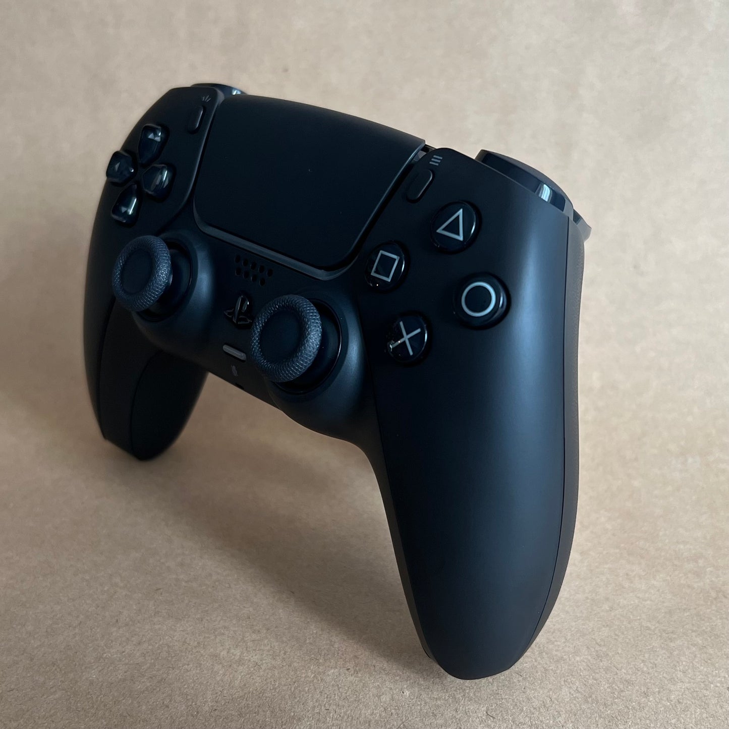 Refurbished PS5 Dualsense Controller with TMR joysticks upgrade