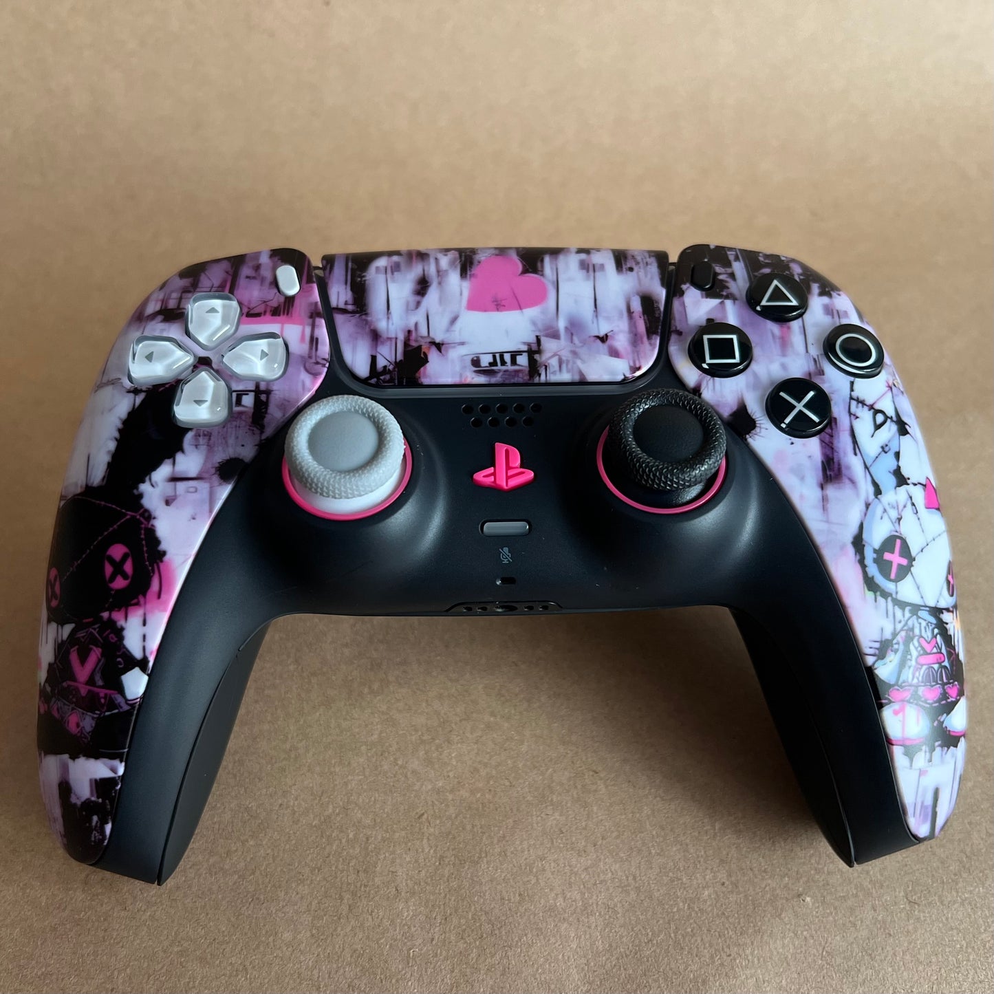 Custom PS5 Controller with Ginfull TMR joysticks - Punky Bunny