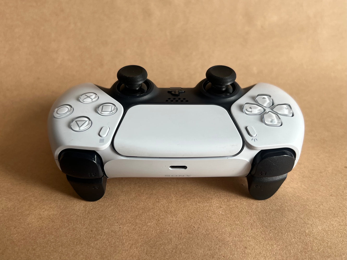 Refurbished PS5 Dualsense Controller with TMR joysticks upgrade