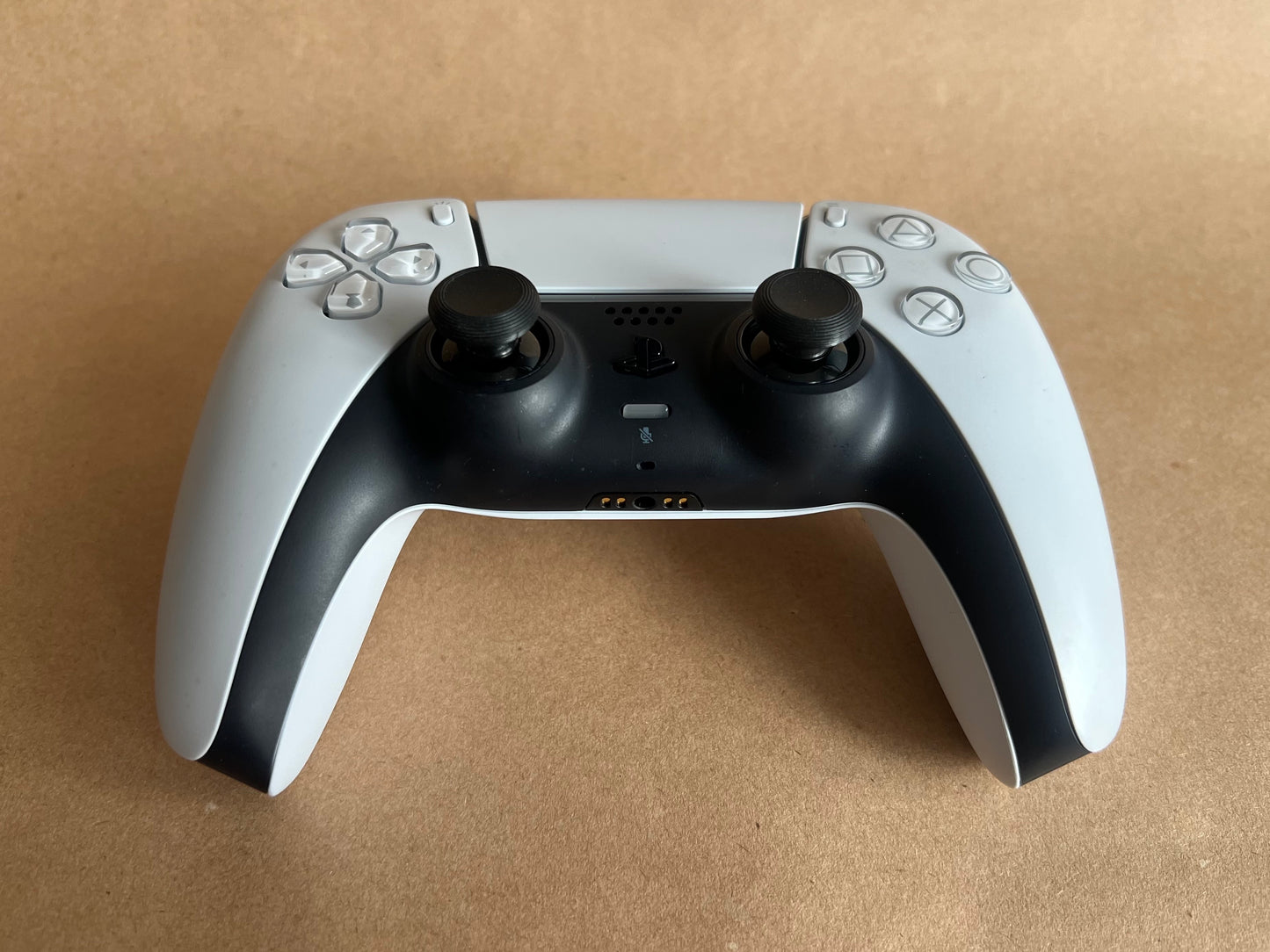 Refurbished PS5 Dualsense Controller with TMR joysticks upgrade