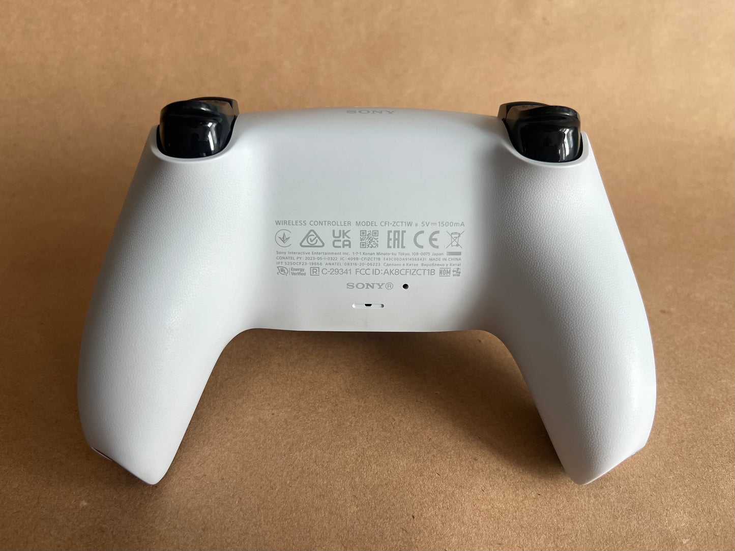 Refurbished PS5 Dualsense Controller with TMR joysticks upgrade